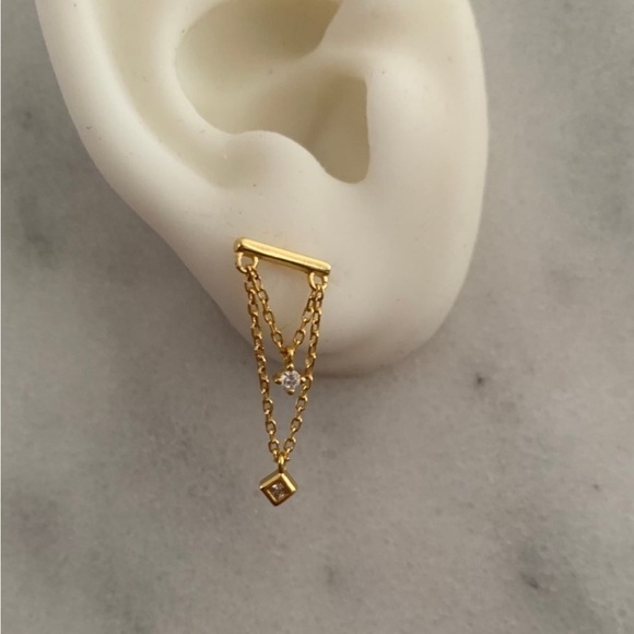 Modest Lu Jewelry - COPY - 18K Gold Crystal Bar Chandelier Earrings